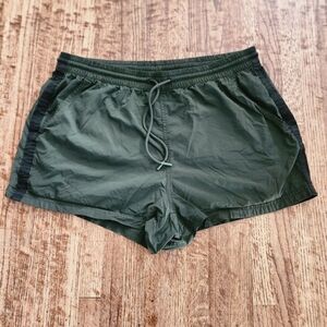 Athleta Expedition Short